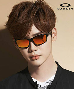 Woman wearing Oakley sunglasses